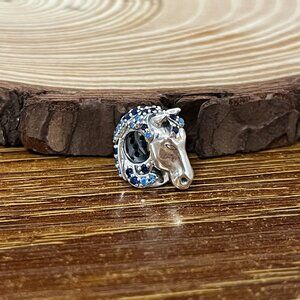Pandora Frozen. Horse Nokk Charm